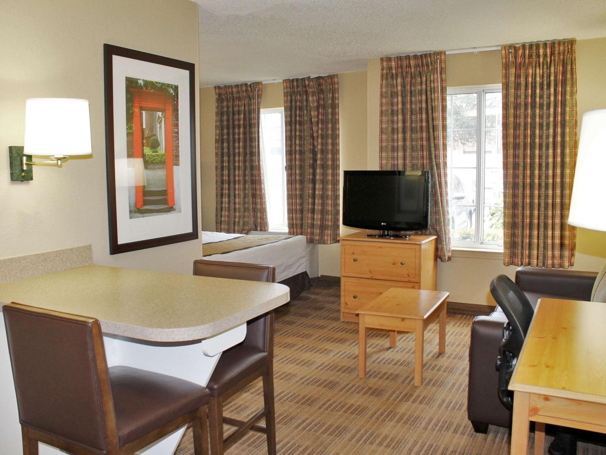 Extended Stay America Select Suites - Chicago - Naperville - East Esterno foto