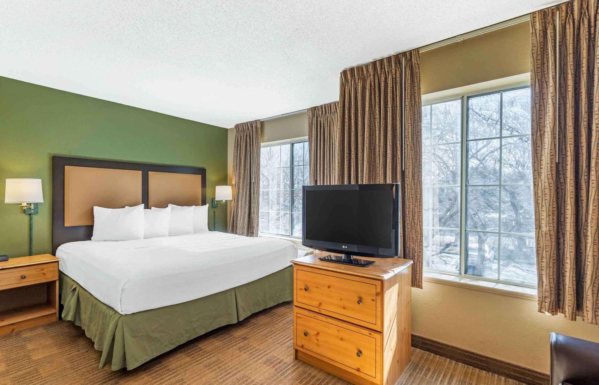 Extended Stay America Select Suites - Chicago - Naperville - East Esterno foto