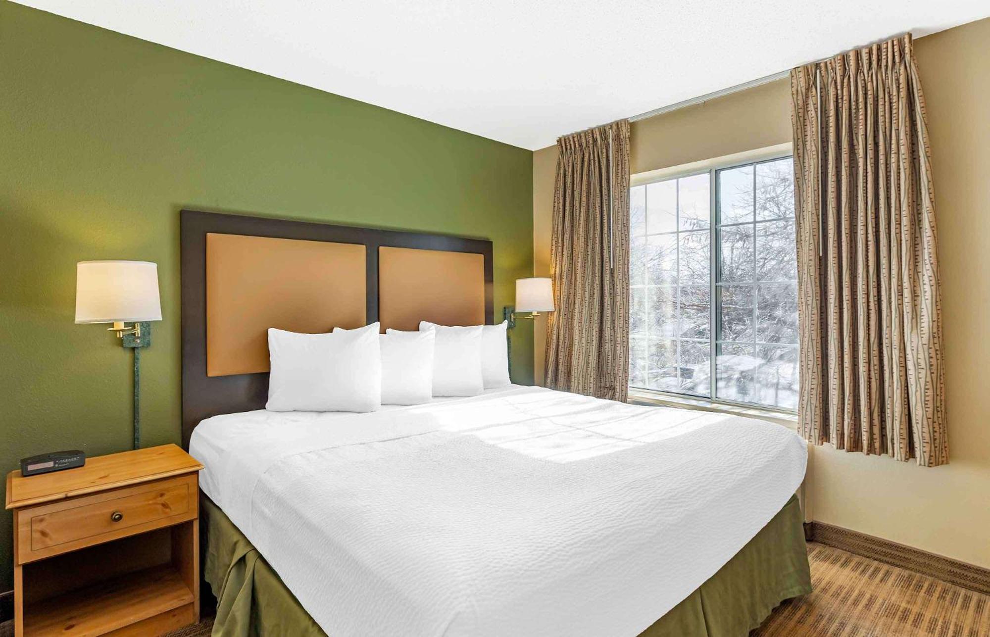 Extended Stay America Select Suites - Chicago - Naperville - East Esterno foto