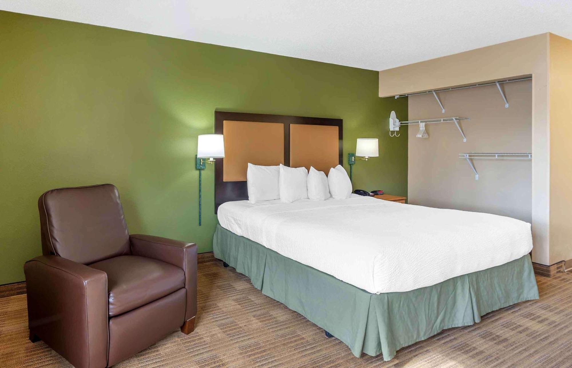 Extended Stay America Select Suites - Chicago - Naperville - East Esterno foto