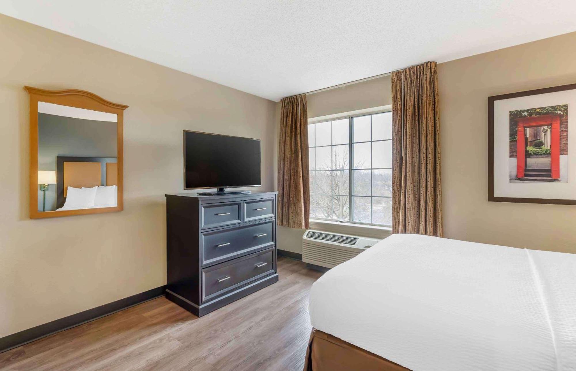 Extended Stay America Select Suites - Chicago - Naperville - East Esterno foto